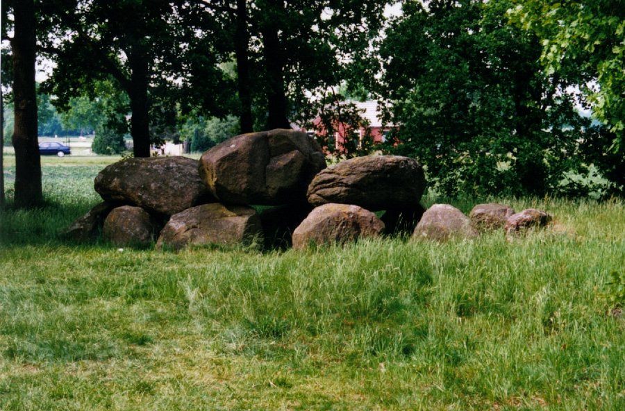 2001 05 26 hunebed 7